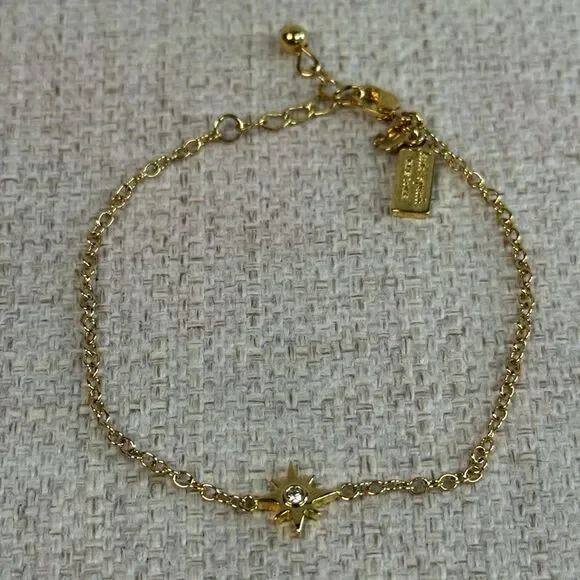 Gold Star Charm Bracelet - Picture 3 of 3